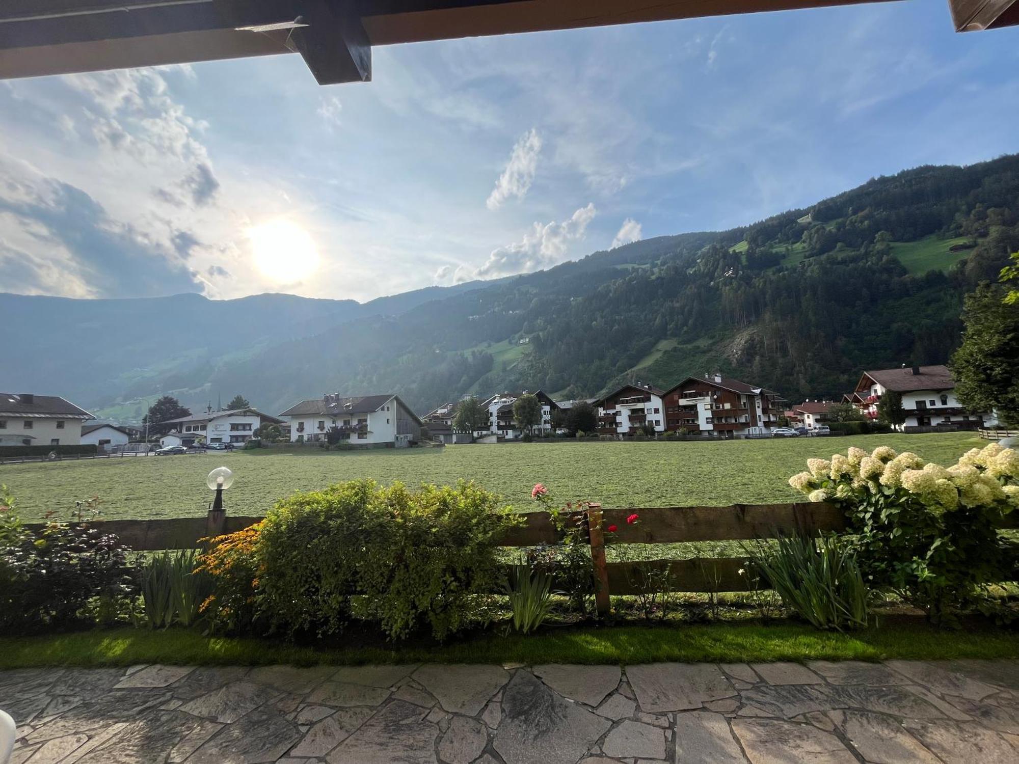 Zell Views Apartments Zell am Ziller Dış mekan fotoğraf