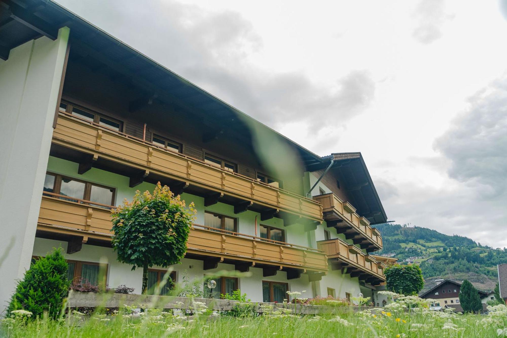 Zell Views Apartments Zell am Ziller Dış mekan fotoğraf